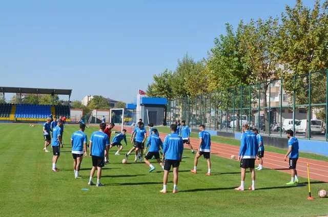 HENDEKSPOR ANTREMANINDA KEMİK SESLERİ!