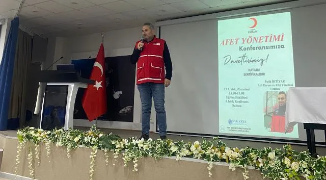 AFET YÖNETİMİNİN KAHRAMANLARI KONFERANSTA BULUŞTU