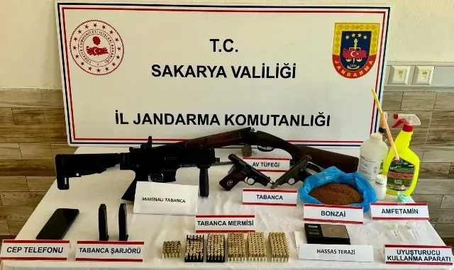 JANDARMADAN HENDEK,FERİZLİ,AKYAZI VE KARASU’DA EŞ ZAMANLI OPERASYON