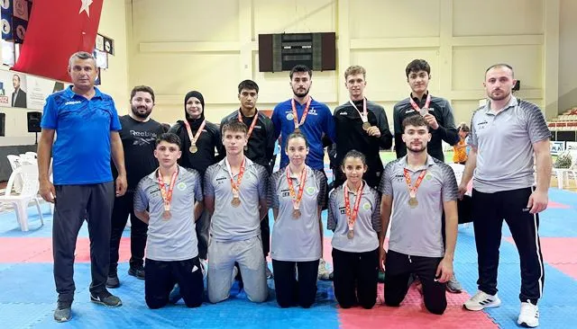 HENDEK BELEDİYESİ KARATE TAKIMI BURSA’YI FETETTİ!