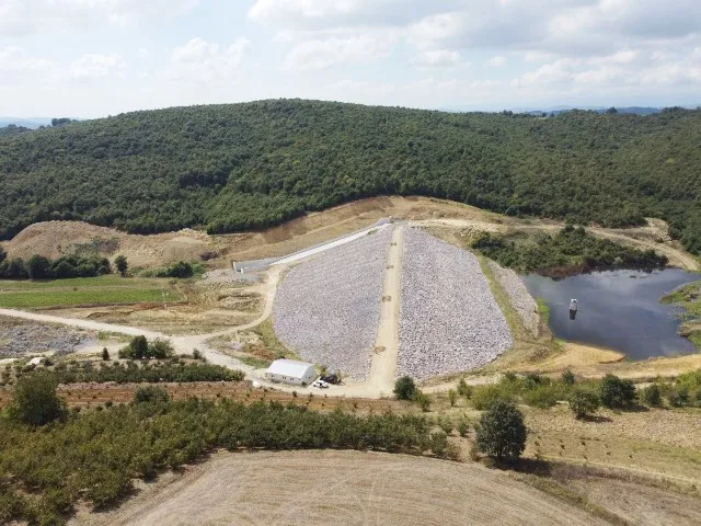 SAKARYA ADAPAZARI KIŞLAKÖY GÖLETİ’NDE  SU TUTULMAYA BAŞLANDI