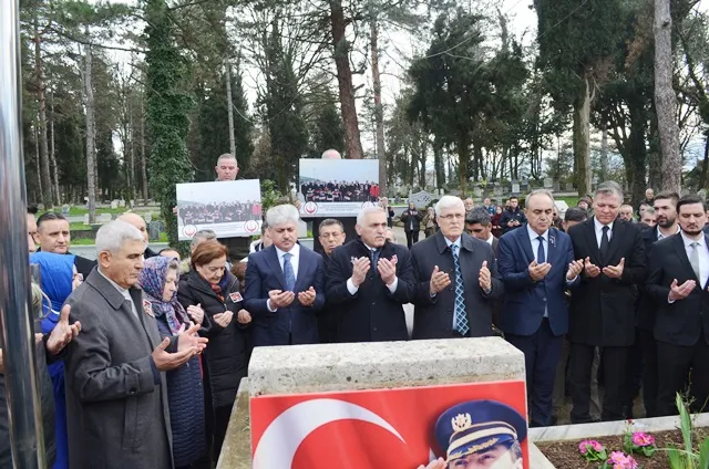  ŞEHİT EMNİYET MÜDÜRÜMÜZ ALİ GAFFAR OKKAN KABRİ BAŞINDA TÖRENLE ANILDI
