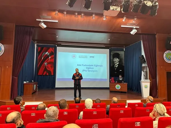 HENDEK BELEDİYESİ PERSONELİNE AFET FARKINDALIĞI EĞİTİMİ