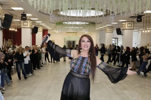 KADINLAR MATİNESİ KEYİFLİ ANLARA SAHNE OLDU