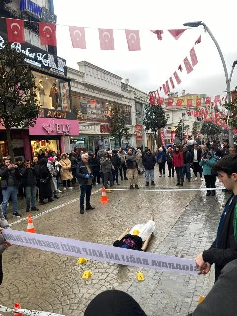 Sakarya Emniyet Müdürlüğü: Gençleri bağımlılıklardan uzak tutmalıyız