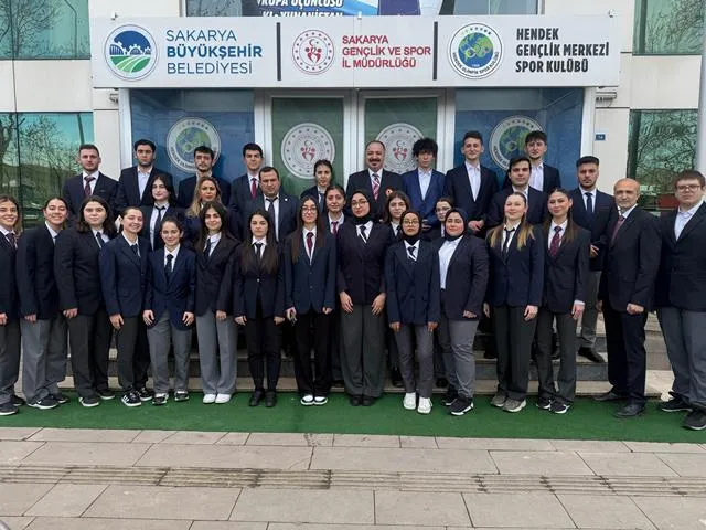 Karate aday hakem  kursu başladı