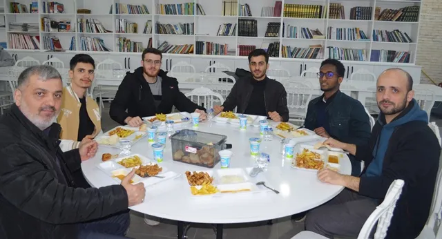 RASİMPAŞADA HUZURLU İFTAR