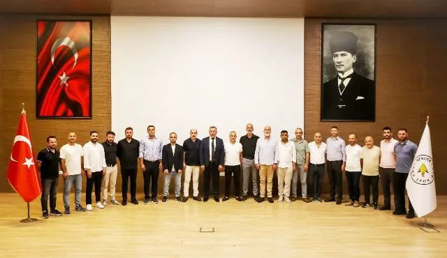  HENDEKSPOR YENİ YÖNETİMİNDEN İLK TOPLANTI 